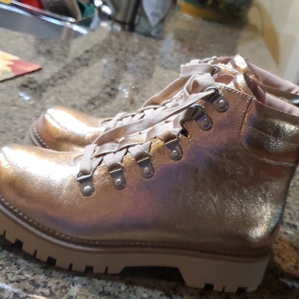 Circus rose gold boots